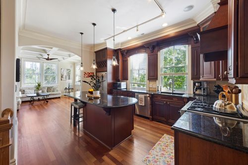 3-1 Bennett St, Charleston, SC, 29401-1379 | Card Image