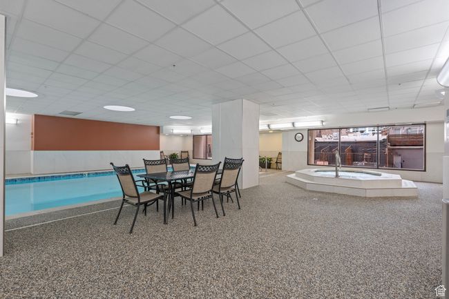 Indoor Pool, spa and sauna (floor 2) | Image 36