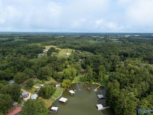 1400 Barnett Rd, Rogersville, AL, 35652-6930 | Card Image