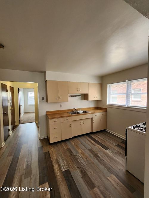 4-1039 Parkway Dr, Louisville, KY, 40217-2327 | Card Image