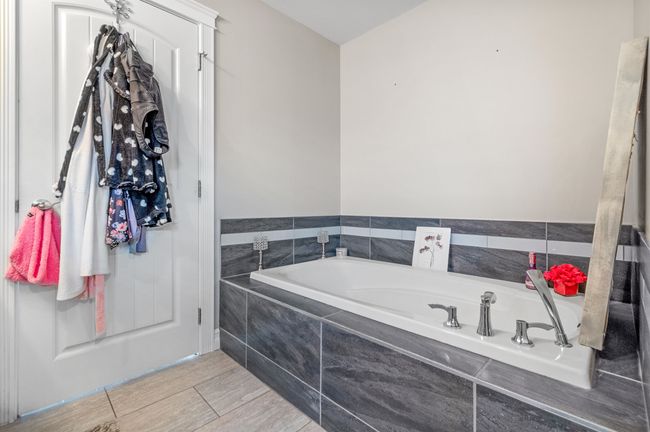 51124 Sophie Crescent, House other with 5 bedrooms, 3 bathrooms and 4 parking in Chilliwack BC | Image 13