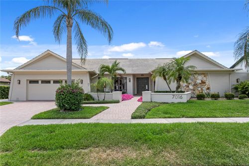 7016 Pelican Island Dr, TAMPA, FL, 33634-7469 | Card Image