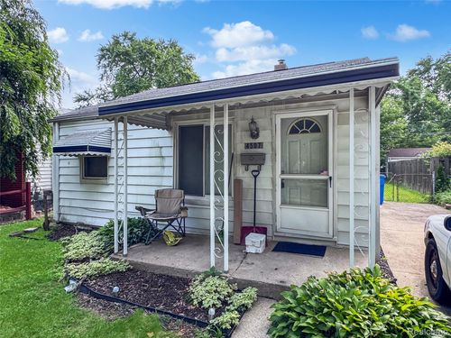 4507 Katherine St, Dearborn Heights, MI, 48125-2617 | Card Image