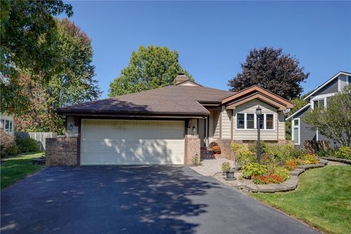 14 Old Winding Ln, Fairport, NY, 14450-1108 | Card Image