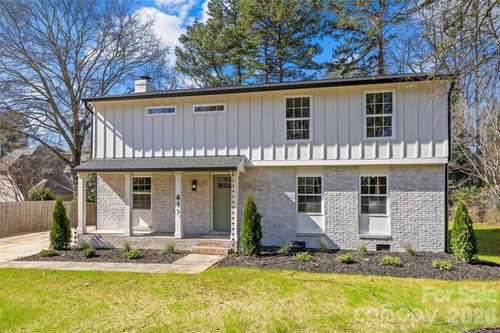 417 Regency Dr, Charlotte, NC, 28211-5412 | Card Image