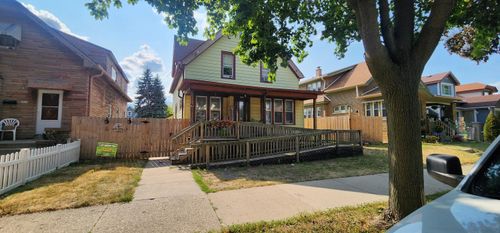 2065 S 34th St, Milwaukee, WI, 53215-2041 | Card Image