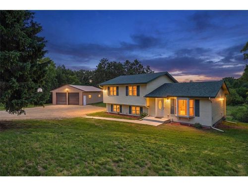 710 Kinney Road, Hudson, WI, 54016 | Card Image
