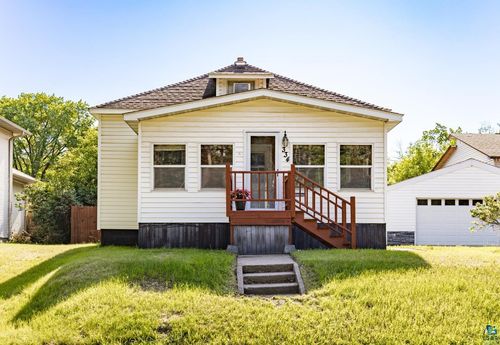 334 Lake Ave, Cloquet, MN, 55720-2061 | Card Image