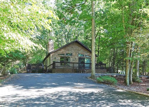 37 Arapahoe Cir, Hazleton, PA, 18202-3401 | Card Image