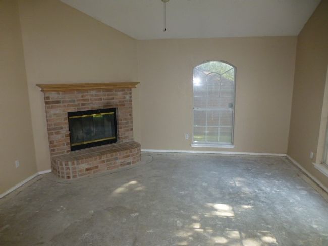 4912 Dax Dr, House other with 3 bedrooms, 2 bathrooms and null parking in Fort Worth TX | Image 6