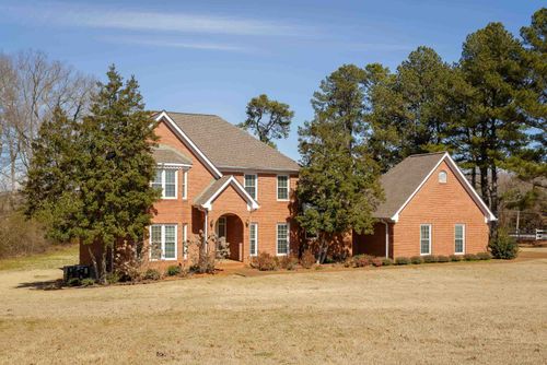 102 W Meadow Hill Dr, Florence, AL, 35633-1049 | Card Image