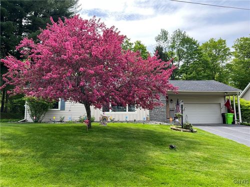 12 Forest Rd, Utica, NY, 13501-6623 | Card Image