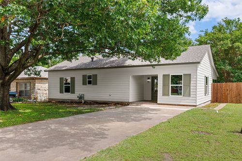 502 W 6th St, McGregor, TX, 76657-2376 | Card Image