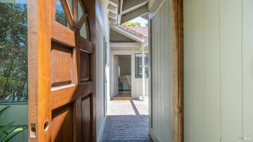 467 San Marin Dr, Novato, CA, 94945-1335 | Card Image