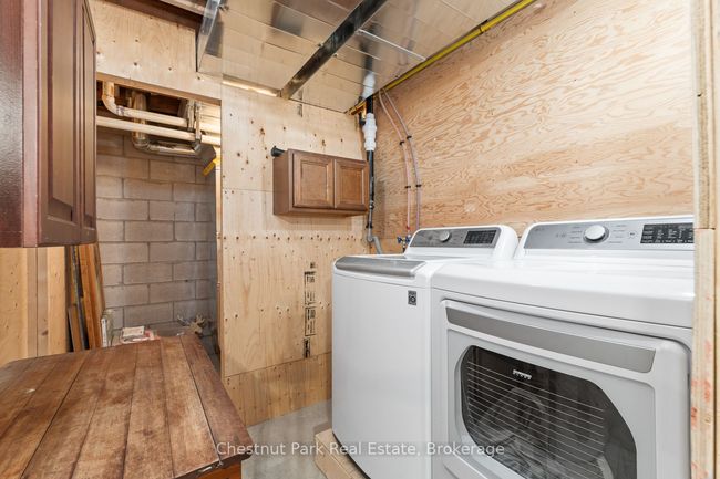 1037 Skeleton Lake 3 Rd, House other with 3 bedrooms, 2 bathrooms and 8 parking in Utterson ON | Image 21