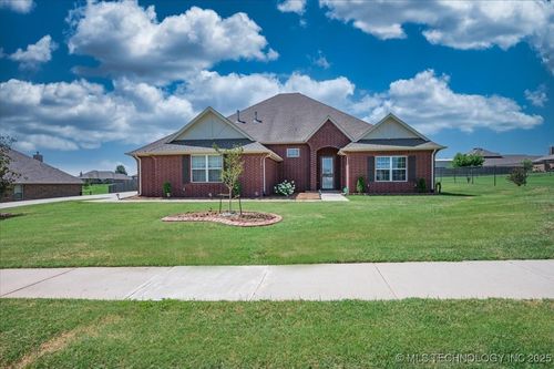 5800 Se 142nd St, Oklahoma City, OK, 73165-1441 | Card Image