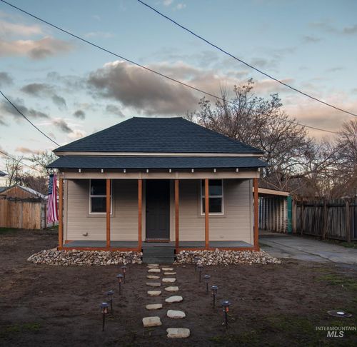 907 N 7th St, Payette, ID, 83661-2239 | Card Image