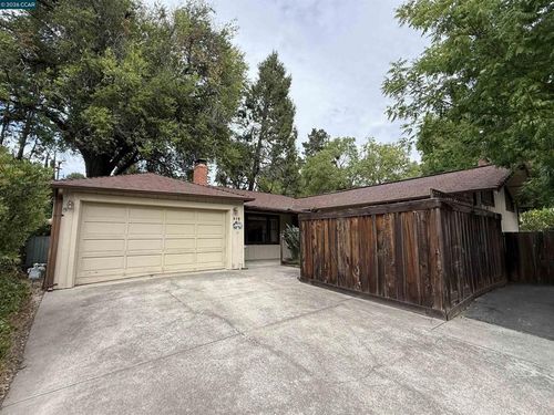 218 Wootten Dr, Walnut Creek, CA, 94597-3015 | Card Image