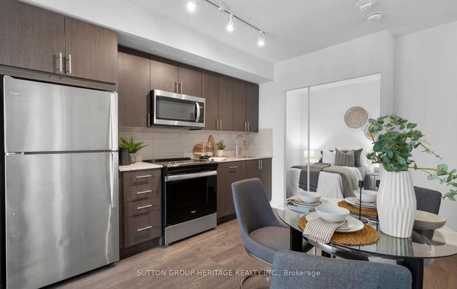 1215 - 2550 Simcoe St N, Condo with 2 bedrooms, 2 bathrooms and 1 parking in Oshawa ON | Image 10