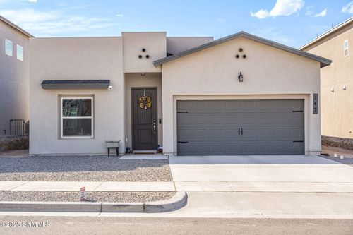 143 Ruth Trl, Sunland Park, NM, 88008-9348 | Card Image
