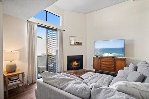 unit-41-19355 Sherman Way, Reseda, CA, 91335-3566 | Card Image