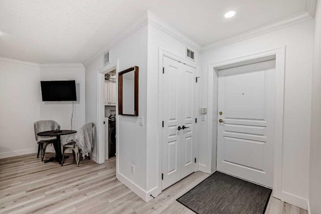 108 - 59 22 Avenue Sw, Home with 2 bedrooms, 2 bathrooms and 1 parking in Calgary AB | Image 3