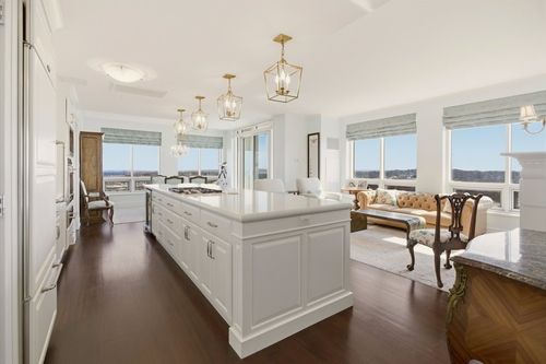 1806-1 Tower Dr, Portsmouth, RI, 02871-1640 | Card Image