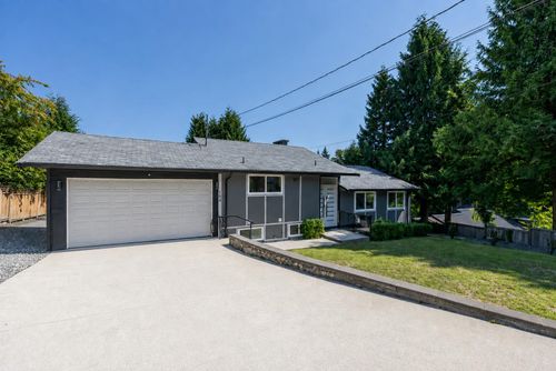 104 Bonnymuir Dr, West Vancouver, BC, V7S1L2 | Card Image