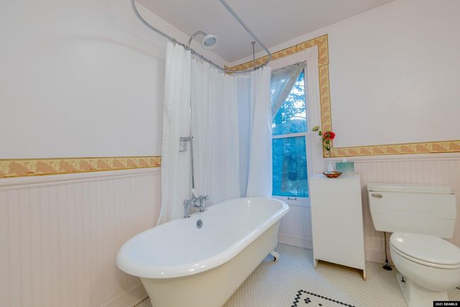 113 W 5 Th St, House other with 9 bedrooms, 7 bathrooms and null parking in Juneau AK | Image 36