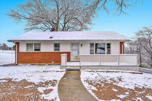 402 Cherryhill Rd Nw, Roanoke, VA, 24017-5018 | Card Image