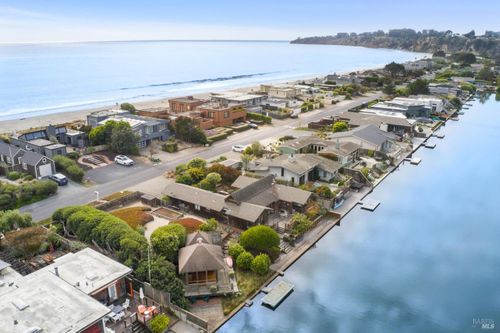 271 Seadrift Rd, Stinson Beach, CA, 94970-9703 | Card Image