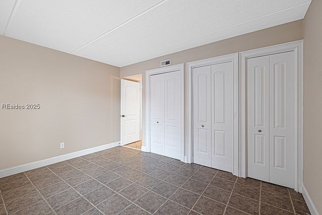 APT-311 - 100 Helmsman Way, Condo with 2 bedrooms, 2 bathrooms and null parking in Hilton Head Island SC | Image 16