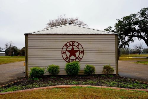808 Chuckwagon Trl, Angleton, TX, 77515 | Card Image
