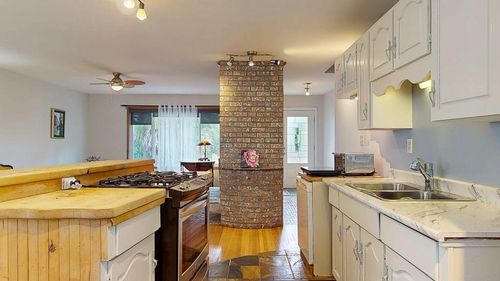 4372 Marble Rd, Sechelt, BC, V7Z0B1 | Card Image