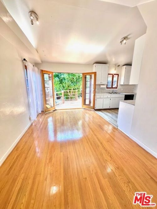 9012 Phyllis Ave, West Hollywood, CA, 90069-4408 | Card Image