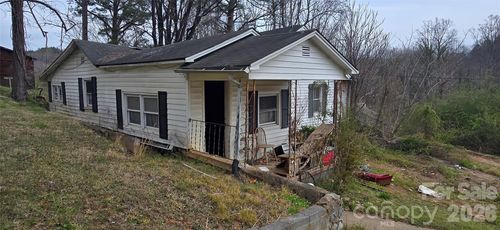 1114 Regal Pl Nw, Lenoir, NC, 28645-4052 | Card Image