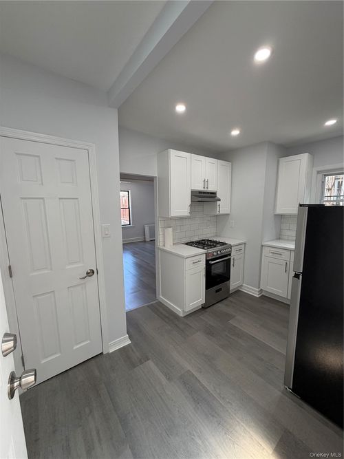 96-17 69th Ave, Forest Hills, NY, 11375-5139 | Card Image