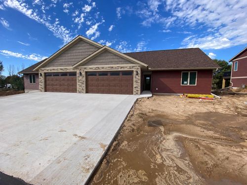 N9033 Parcher Ct, Holmen, WI, 54636 | Card Image