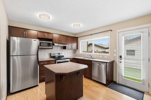 258 Cranberry Pl Se, Calgary, AB, T3M0G7 | Card Image