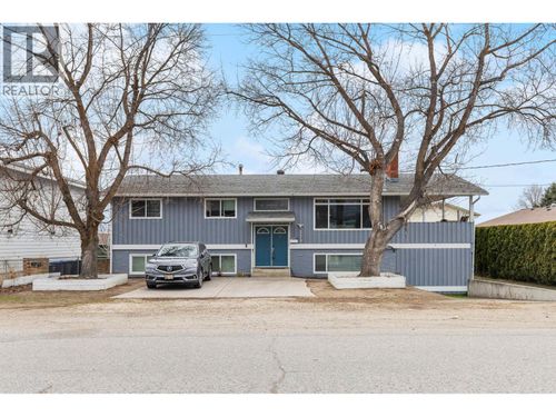 714 Young Rd, Kelowna, BC, V1W1A8 | Card Image