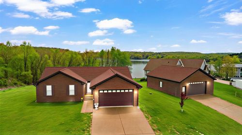 111 Rachel Ln, Cadiz, KY, 42211-7465 | Card Image