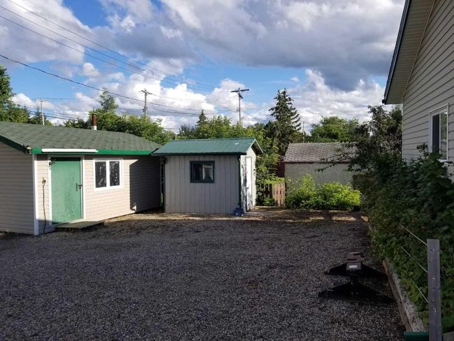 8401 94 Street, House other with 2 bedrooms, 2 bathrooms and 4 parking in Peace River AB | Image 25