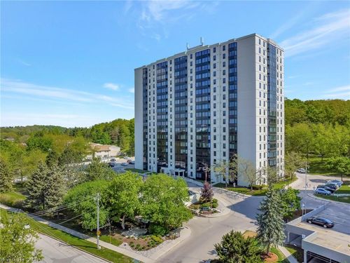 1614-35 Green Valley Dr, Kitchener, ON, N2P2A5 | Card Image