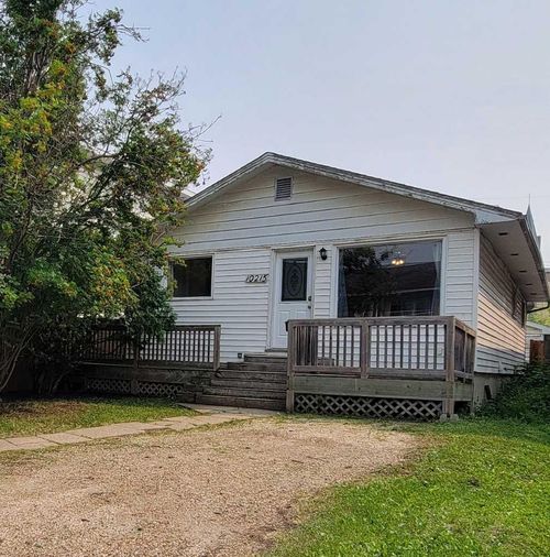 10215 106 Ave, Grande Prairie, AB, T8V1K2 | Card Image