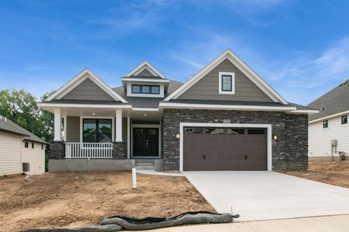 1725 Royal Blvd, Lake Elmo, MN, 55042-5512 | Card Image