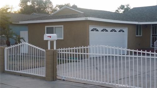 15649 Aravaca Dr, Paramount, CA, 90723 | Card Image