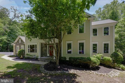 4689 Occoquan Overlook, WOODBRIDGE, VA, 22192-6110 | Card Image