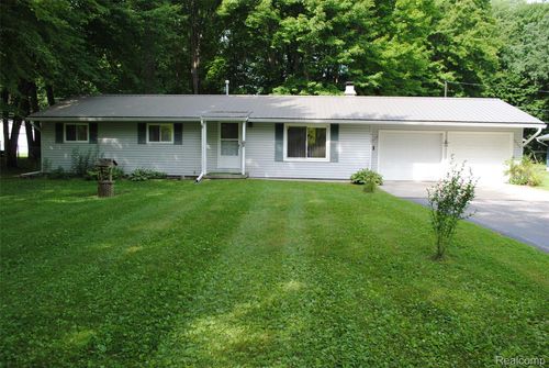 3103 Nokomis Trl, Clyde, MI, 48049-4531 | Card Image