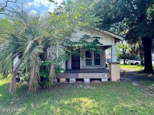 5295 Brown St, Graceville, FL, 32440-2211 | Card Image