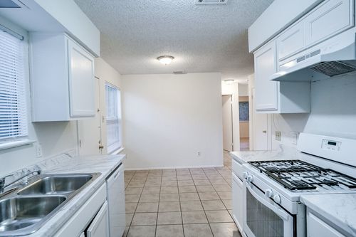a-10310 Little Pebble Dr, Austin, TX, 78758-4925 | Card Image